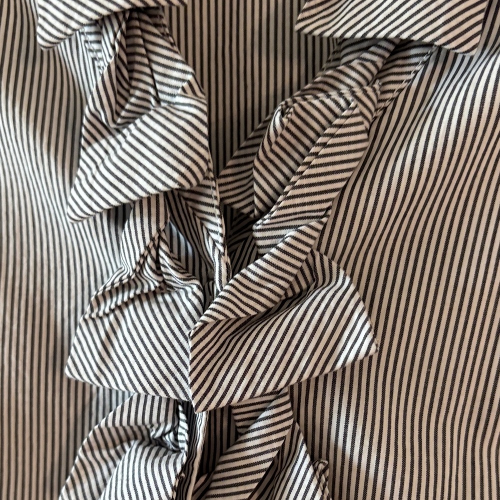 Striped Ruffle Blouse - Picture 3 of 4